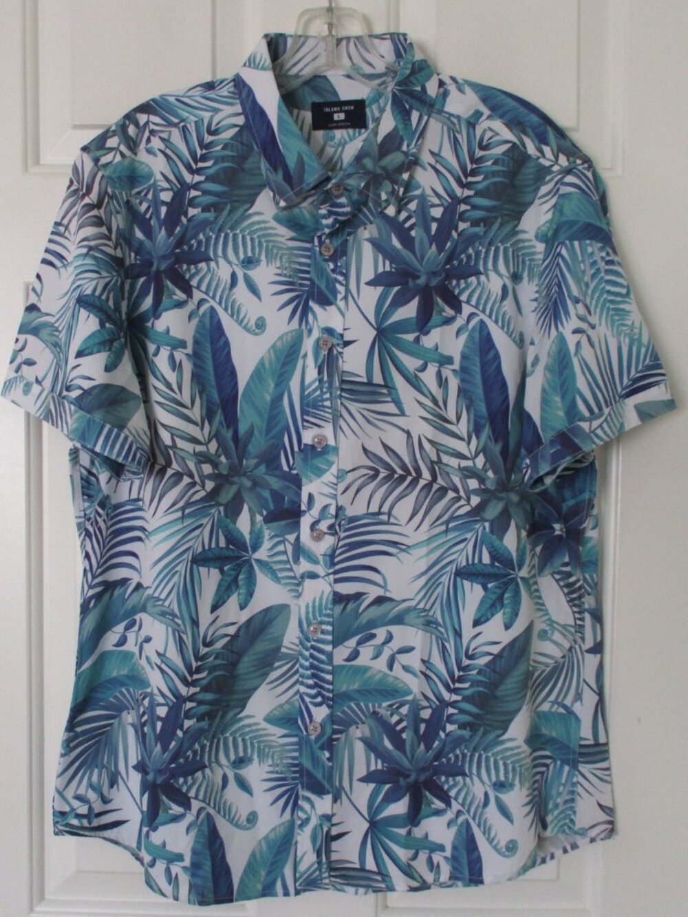 Island Crew Mens S/S Blue Green Stretch Floral Hawaiian Shirt NWOT - Size Large